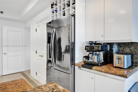 Купить кондоминиум в Авентура, Флорида 3 спальни, 246.19м2, № 1981886 - фото 23