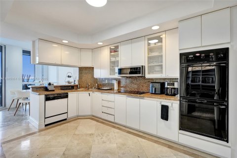 Купить кондоминиум в Авентура, Флорида 3 спальни, 246.19м2, № 1981886 - фото 18