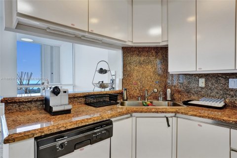 Купить кондоминиум в Авентура, Флорида 3 спальни, 246.19м2, № 1981886 - фото 21