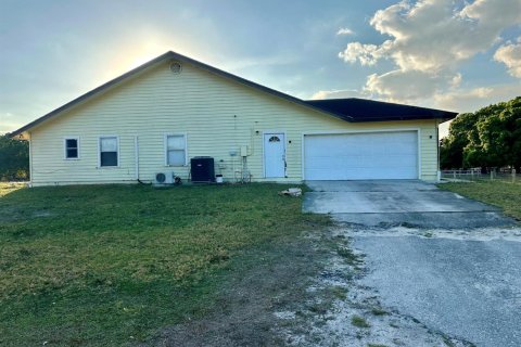 House in Loxahatchee Groves, Florida 4 bedrooms, 255.11 sq.m. № 2086794 - photo 3