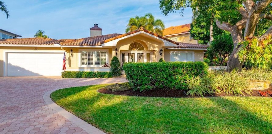 Villa ou maison à Lighthouse Point, Floride 3 chambres, 243.13 m2 № 2086005