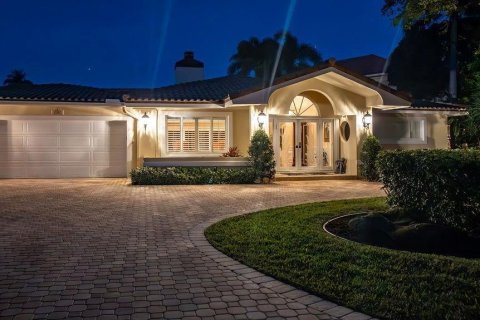 Villa ou maison à louer à Lighthouse Point, Floride: 3 chambres, 243.13 m2 № 2086005 - photo 3