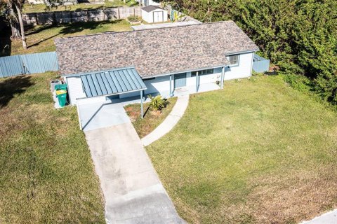 Villa ou maison à vendre à Port Charlotte, Floride: 3 chambres, 139.73 m2 № 1907019 - photo 1