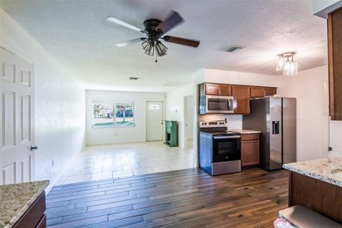 Villa ou maison à vendre à Port Charlotte, Floride: 3 chambres, 139.73 m2 № 1907019 - photo 15