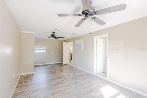 Villa ou maison à vendre à Port Charlotte, Floride: 3 chambres, 139.73 m2 № 1907019 - photo 11