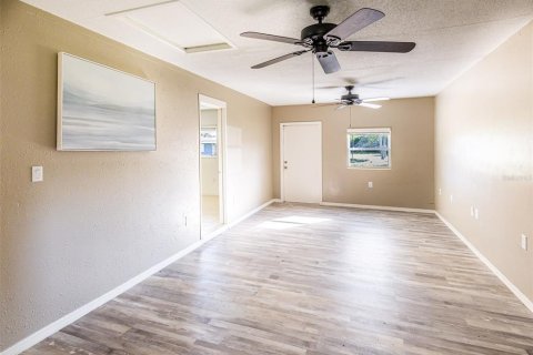 Villa ou maison à vendre à Port Charlotte, Floride: 3 chambres, 139.73 m2 № 1907019 - photo 10