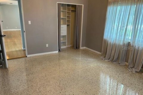 Casa en alquiler en Saint Petersburg, Florida, 2 dormitorios, 97.27 m2 № 1917496 - foto 5