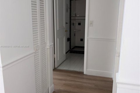 Copropriété à louer à Miami, Floride: 2 chambres, 85.93 m2 № 2170417 - photo 5