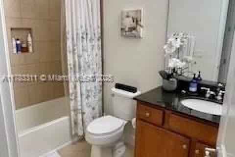Touwnhouse à vendre à Sunrise, Floride: 4 chambres, 273.32 m2 № 1711935 - photo 30