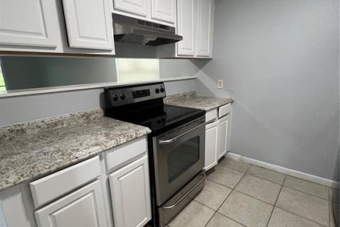 Condominio en alquiler en Winter Springs, Florida, 2 dormitorios, 87.14 m2 № 1898785 - foto 2