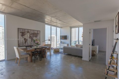 Condo in Miami, Florida, 1 bedroom  № 1994779 - photo 17