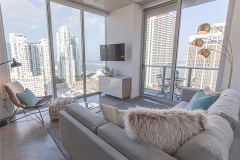 Condo in Miami, Florida, 1 bedroom  № 1994779 - photo 2