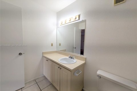Condominio en alquiler en Miami, Florida, 1 dormitorio, 53.79 m2 № 1996004 - foto 20