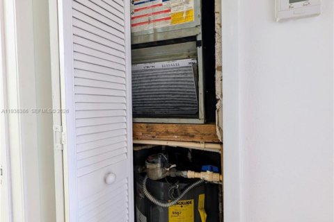 Condominio en alquiler en Miami, Florida, 1 dormitorio, 53.79 m2 № 1996004 - foto 22