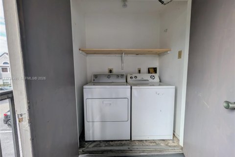 Condominio en alquiler en Miami, Florida, 1 dormitorio, 53.79 m2 № 1996004 - foto 26