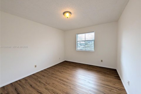 Condominio en alquiler en Miami, Florida, 1 dormitorio, 53.79 m2 № 1996004 - foto 13