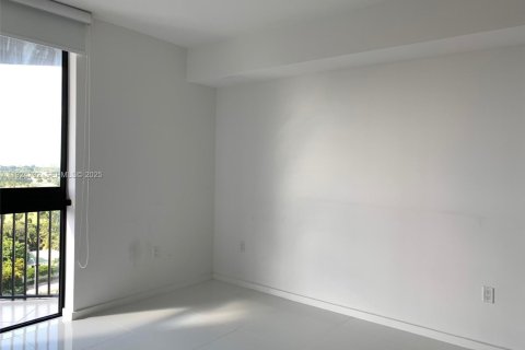 Condominio en alquiler en Doral, Florida, 2 dormitorios, 108.32 m2 № 1983109 - foto 7