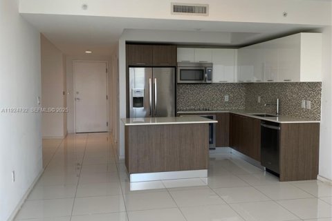 Condominio en alquiler en Doral, Florida, 2 dormitorios, 108.32 m2 № 1983109 - foto 5