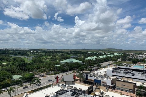 Condominio en alquiler en Doral, Florida, 2 dormitorios, 108.32 m2 № 1983109 - foto 3