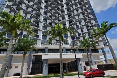 Condominio en alquiler en Doral, Florida, 2 dormitorios, 108.32 m2 № 1983109 - foto 15