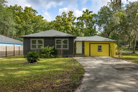 House in Gainesville, Florida 3 bedrooms, 123.37 sq.m. № 2266530
