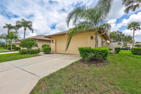House in Sarasota, Florida 3 bedrooms, 132.66 sq.m. № 1899967 - photo 6