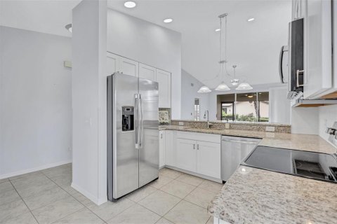 House in Sarasota, Florida 3 bedrooms, 132.66 sq.m. № 1899967 - photo 20