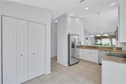 House in Sarasota, Florida 3 bedrooms, 132.66 sq.m. № 1899967 - photo 19