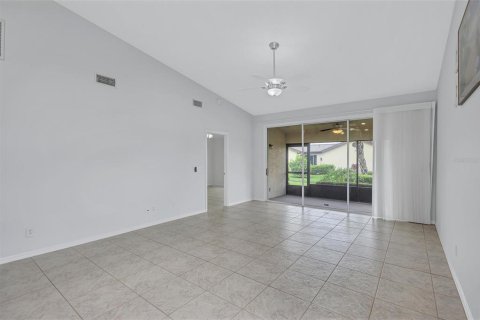 House in Sarasota, Florida 3 bedrooms, 132.66 sq.m. № 1899967 - photo 27