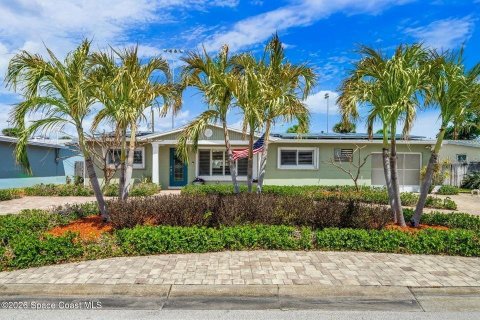 Villa ou maison à Indian Harbour Beach, Floride 4 chambres, 200.67 m2 № 2091903