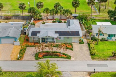 Villa ou maison à vendre à Indian Harbour Beach, Floride: 4 chambres, 200.67 m2 № 2091903 - photo 29