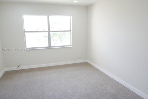 Condominio en venta en Sunrise, Florida, 1 dormitorio, 59.46 m2 № 1960839 - foto 5