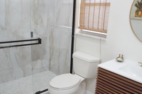 Condominio en venta en Sunrise, Florida, 1 dormitorio, 59.46 m2 № 1960839 - foto 13