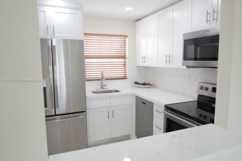 Condominio en venta en Sunrise, Florida, 1 dormitorio, 59.46 m2 № 1960839 - foto 7