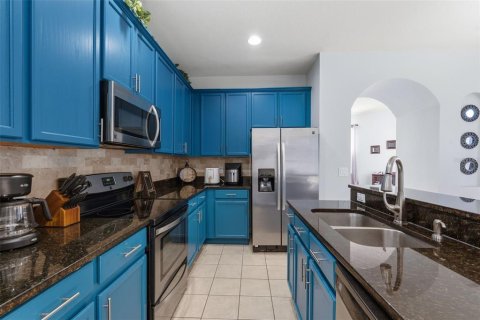 Villa ou maison à vendre à Kissimmee, Floride: 4 chambres, 202.71 m2 № 2388855 - photo 4