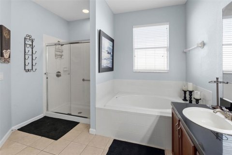 Villa ou maison à vendre à Kissimmee, Floride: 4 chambres, 202.71 m2 № 2388855 - photo 27