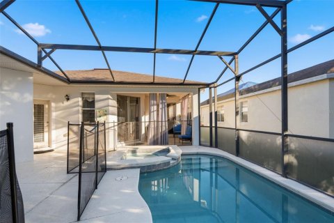 Villa ou maison à vendre à Kissimmee, Floride: 4 chambres, 202.71 m2 № 2388855 - photo 2