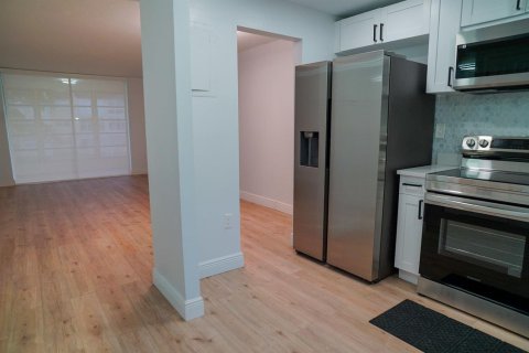 Condominio en Sunrise, Florida, 2 dormitorios № 2155143