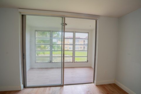 Condominio en venta en Sunrise, Florida, 2 dormitorios, 78.97 m2 № 2155143 - foto 5