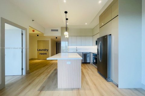 Condo in Key Biscayne, Florida, 1 bedroom  № 1827503 - photo 15