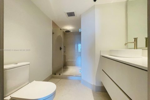 Condo in Key Biscayne, Florida, 1 bedroom  № 1827503 - photo 11