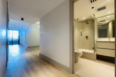 Condo in Key Biscayne, Florida, 1 bedroom  № 1827503 - photo 25