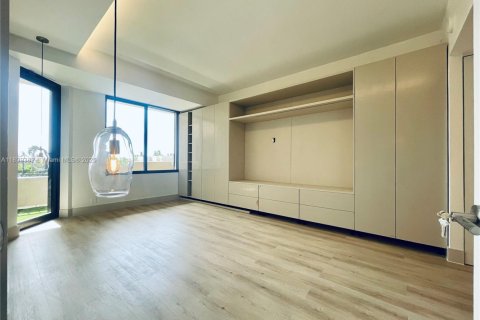 Condo in Key Biscayne, Florida, 1 bedroom  № 1827503 - photo 4