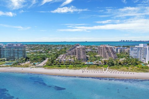 Condo in Key Biscayne, Florida, 1 bedroom  № 1827503 - photo 2