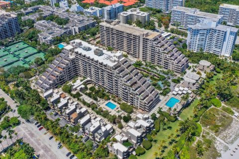 Condo in Key Biscayne, Florida, 1 bedroom  № 1827503 - photo 29