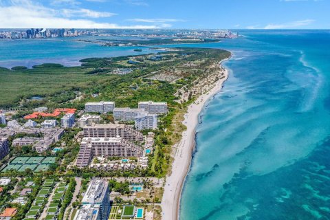 Condo in Key Biscayne, Florida, 1 bedroom  № 1827503 - photo 28