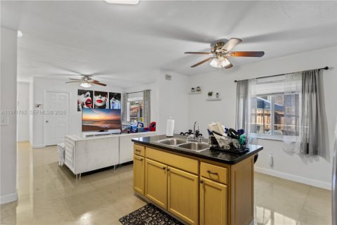 Купить виллу или дом в Майами, Флорида 3 спальни, 131.46м2, № 2033287 - фото 13