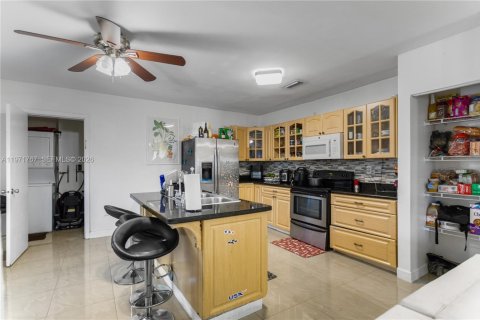 Купить виллу или дом в Майами, Флорида 3 спальни, 131.46м2, № 2033287 - фото 7