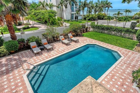 Villa ou maison à vendre à Sarasota, Floride: 3 chambres, 334.36 m2 № 2423604 - photo 17