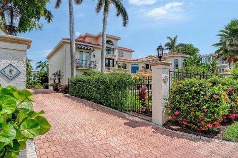 Villa ou maison à vendre à Sarasota, Floride: 3 chambres, 334.36 m2 № 2423604 - photo 7